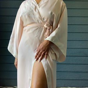 Elegant Cream Kimono Robe
